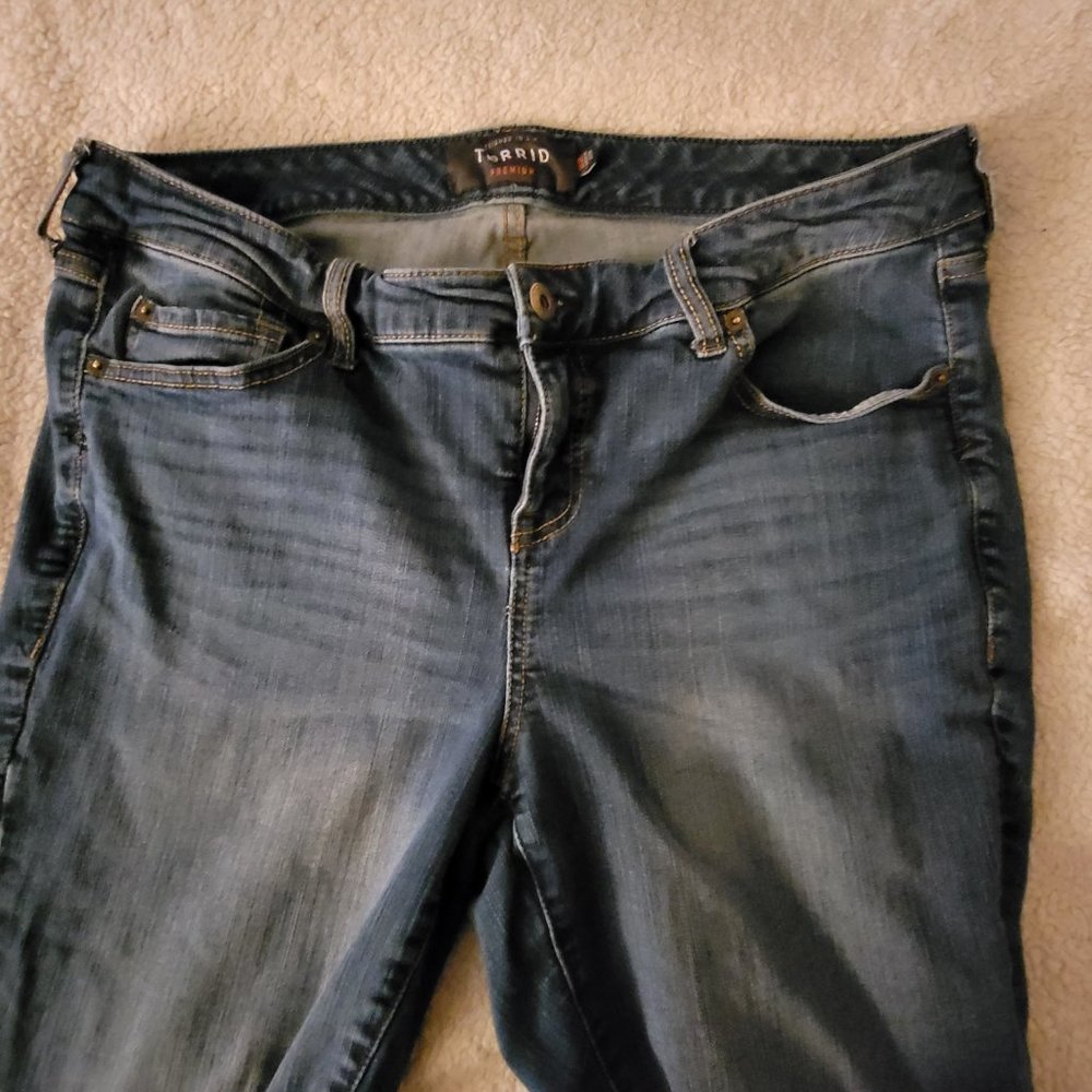 Torrid Skinny Jeans sz 16 - Picture 3 of 5